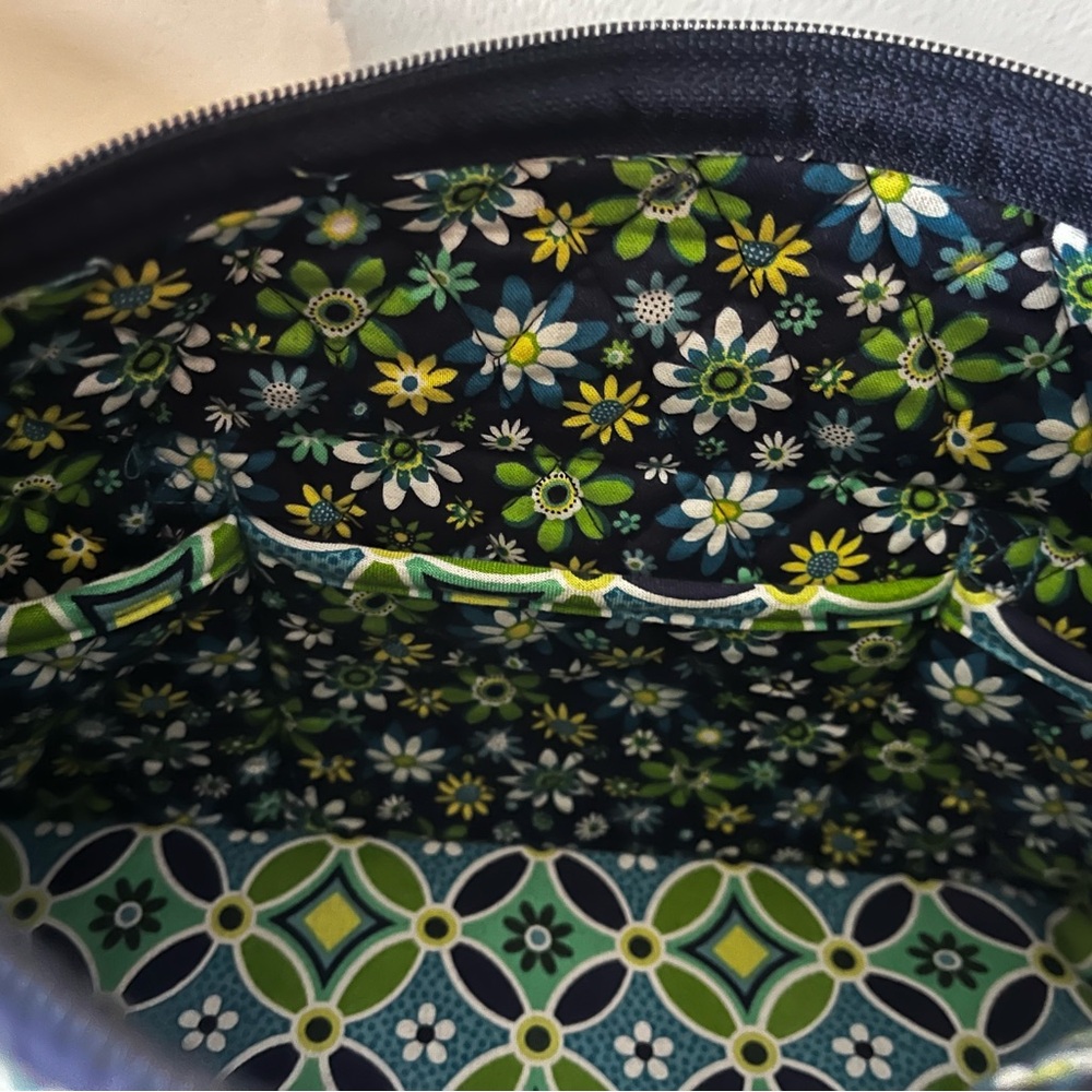 Vera Bradley Green and Navy Daisy Bag - Picture 2 of 5